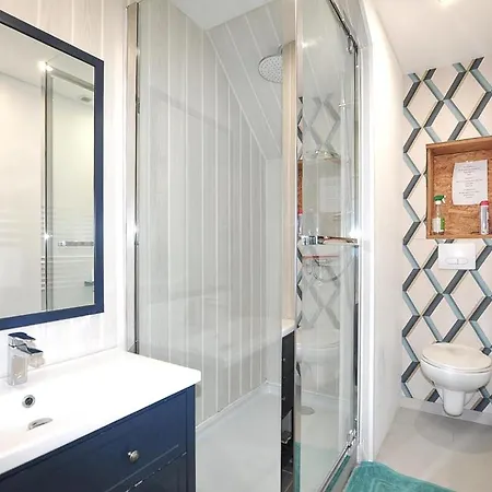 Cozy In With Swimming Pool Holiday home *